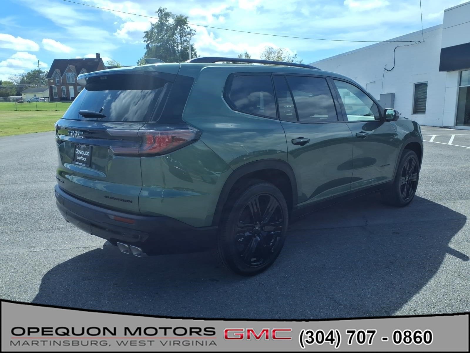 2027 GMC Acadia Elevation
