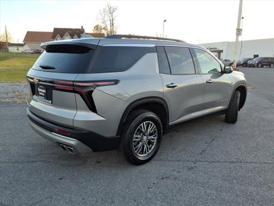 2025 Chevrolet Traverse LT