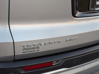 2025 Chevrolet Traverse LT