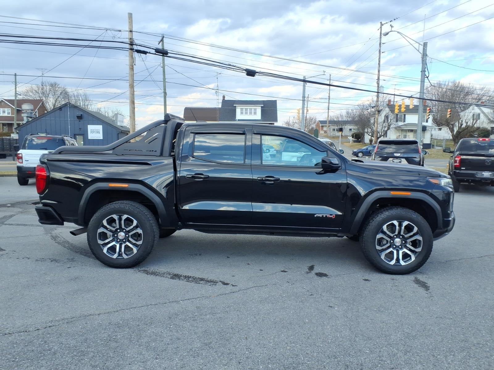 2023 GMC Canyon AT4