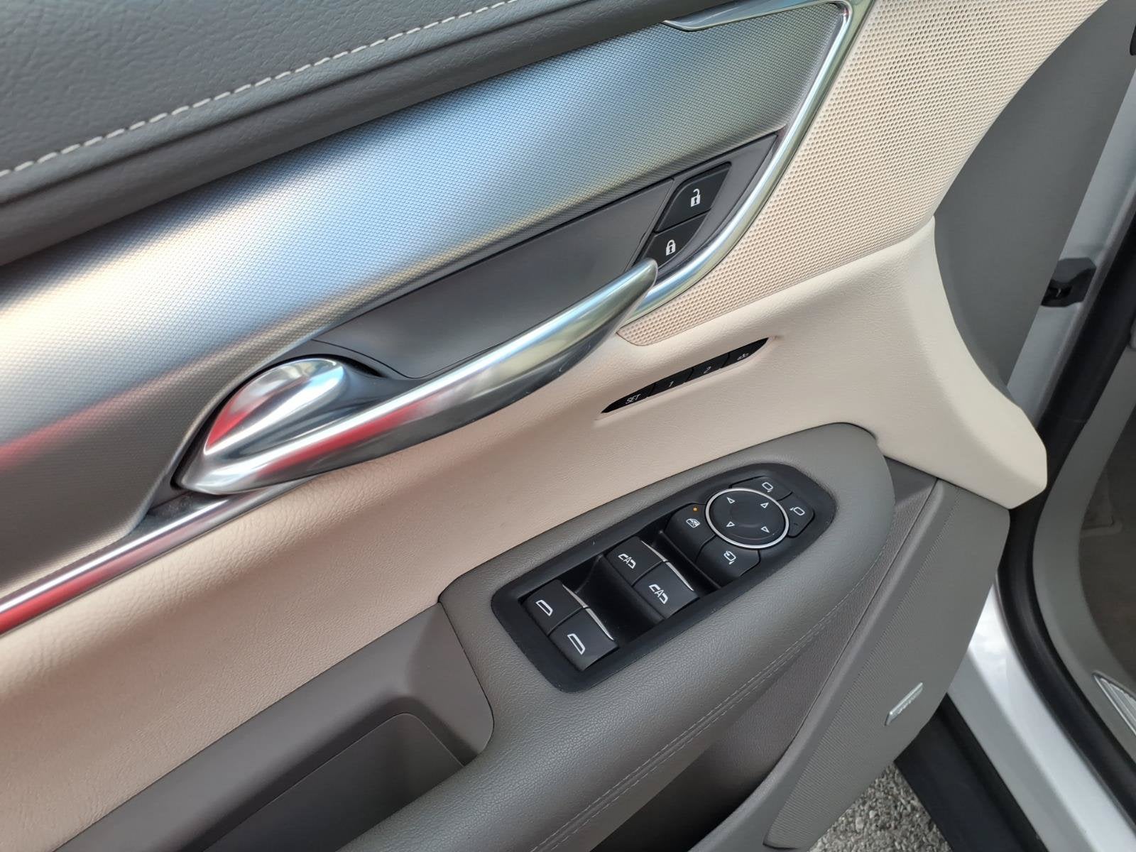2017 Cadillac XT5 Luxury FWD