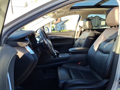 2017 Cadillac XT5 Luxury AWD