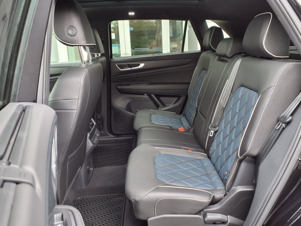 2024 Volkswagen Atlas Cross Sport 2.0T SEL Premium R-Line