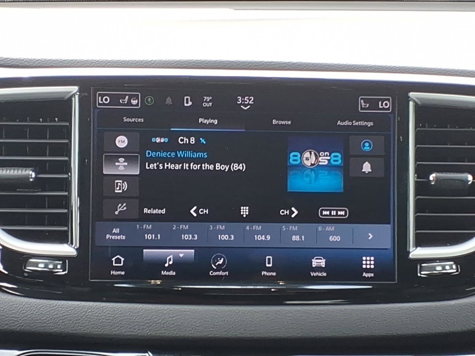 2024 Chrysler Pacifica Touring L