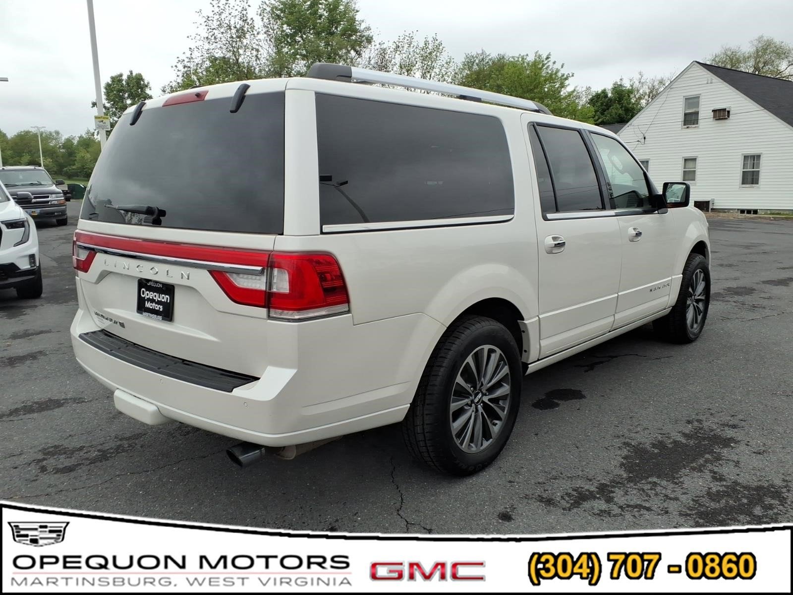 2017 Lincoln Navigator L Select