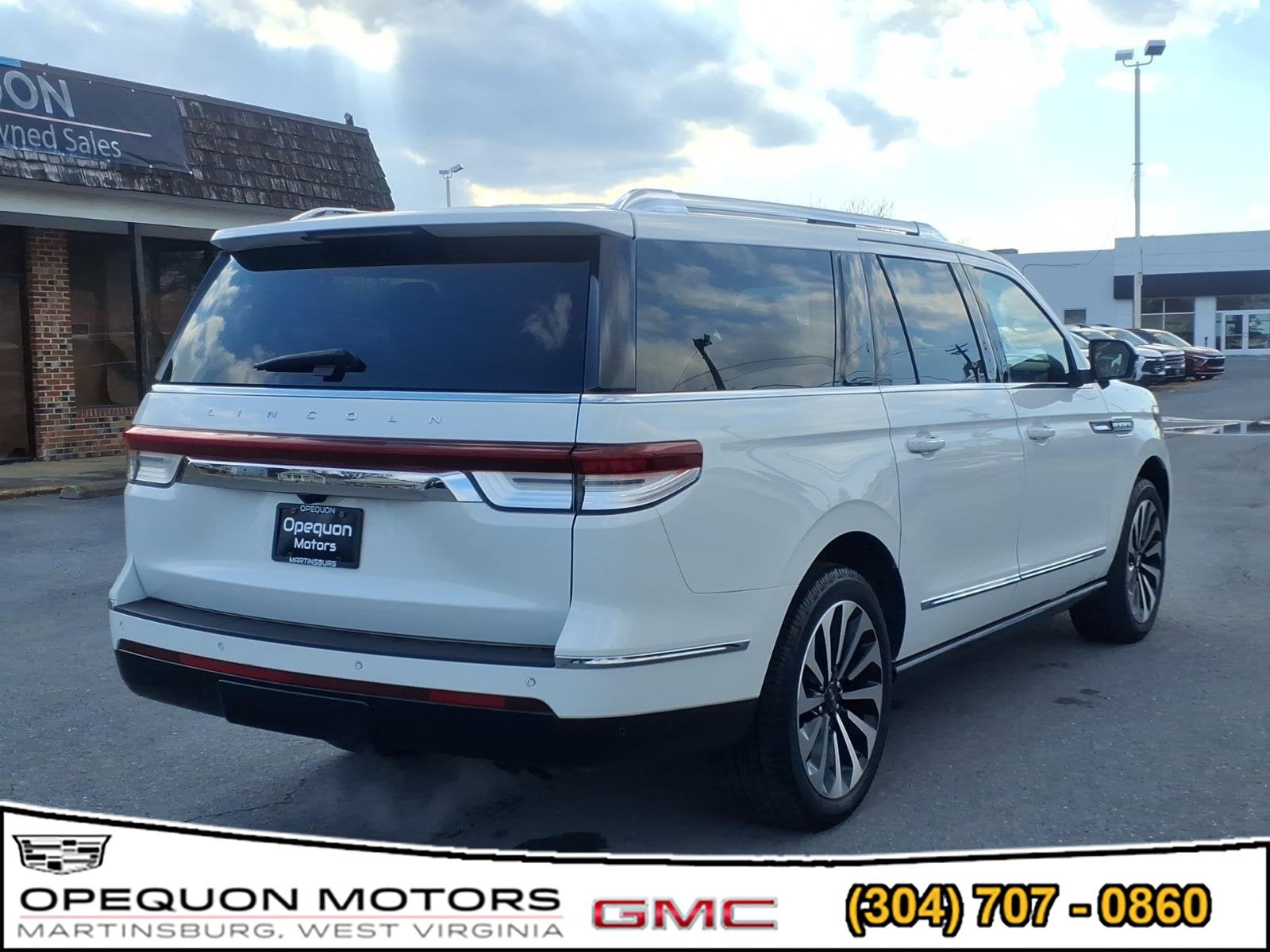 2022 Lincoln Navigator L Reserve